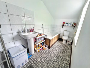 Photo 4- click for photo gallery